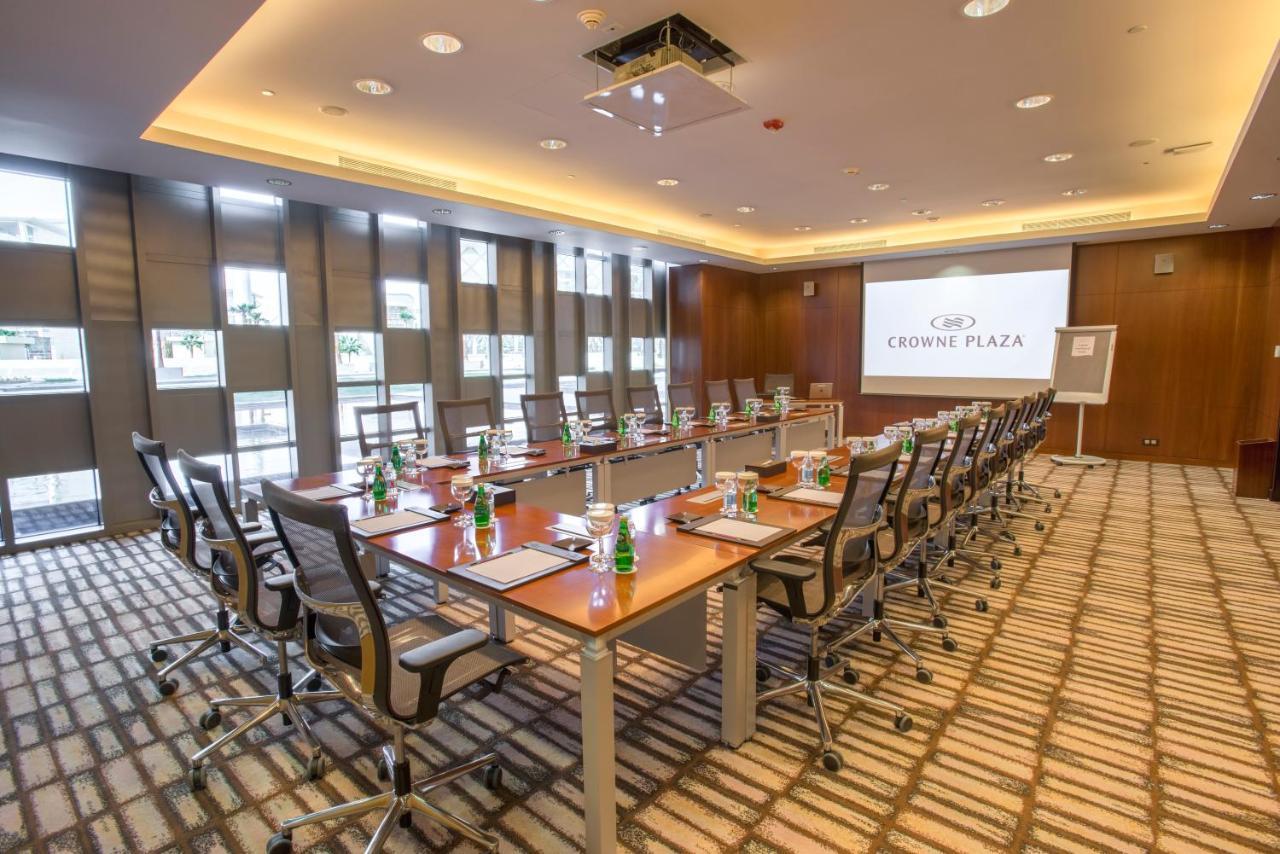 Crowne Plaza Riyadh - Rdc Hotel & Convention By Ihg Exterior foto Meeting room