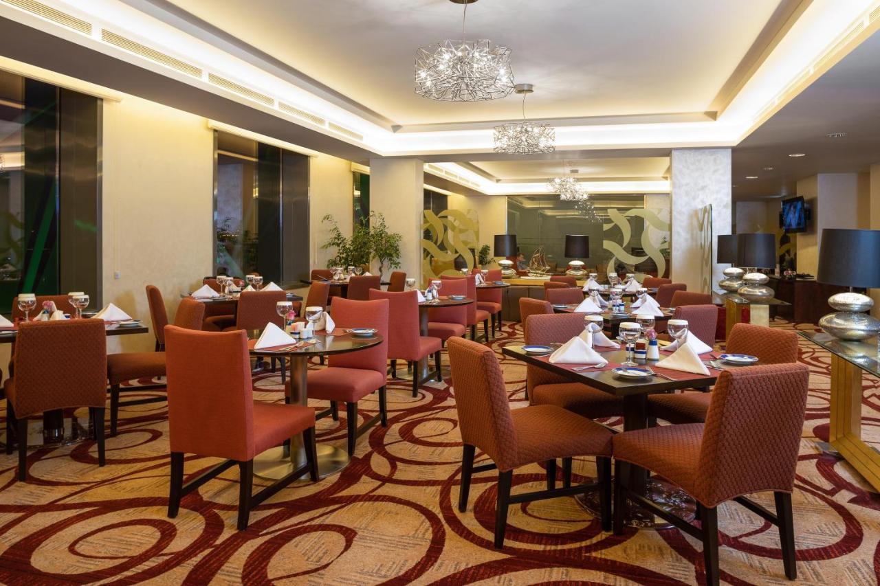 Crowne Plaza Riyadh - Rdc Hotel & Convention By Ihg Zimmer foto The restaurant