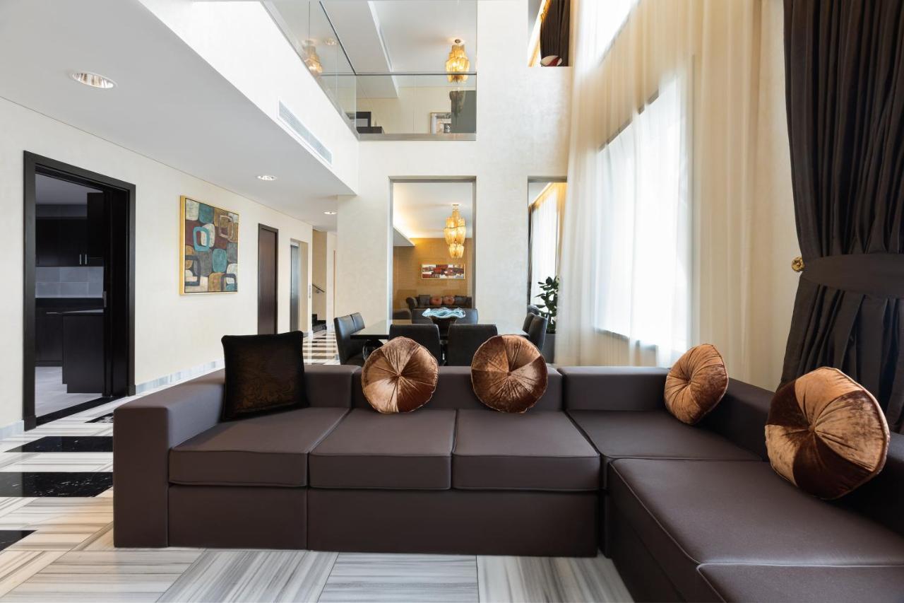 Crowne Plaza Riyadh - Rdc Hotel & Convention By Ihg Exterior foto A living room in a modern house