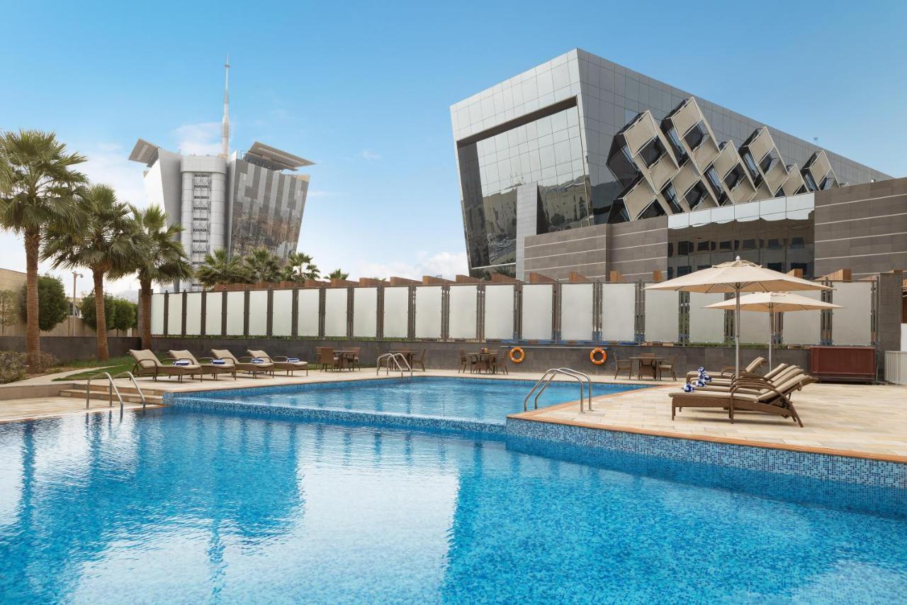 Crowne Plaza Riyadh - Rdc Hotel & Convention By Ihg Exterior foto The Address Downtown Dubai