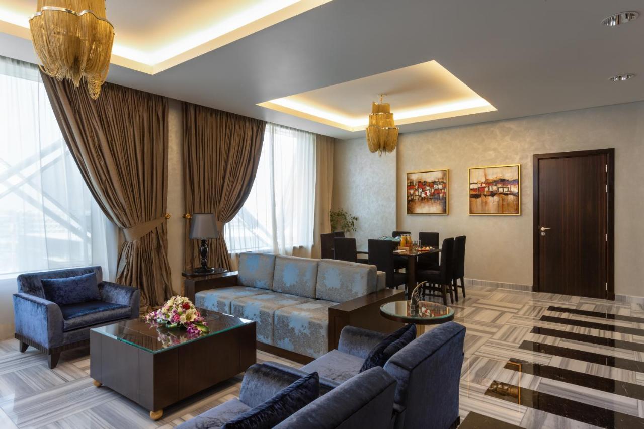 Crowne Plaza Riyadh - Rdc Hotel & Convention By Ihg Exterior foto